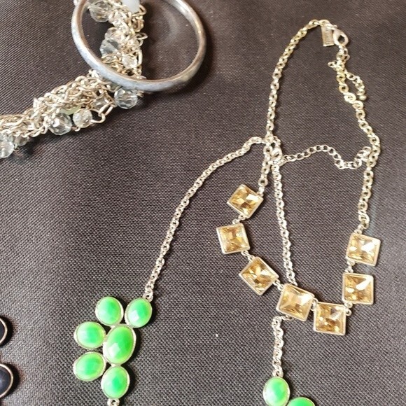Costume Jewelry Bundle - Picture 4 of 8